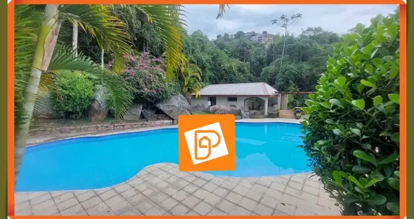 Apartamento garden com 4 quartos(1 suíte) + 3 vagas de garagem