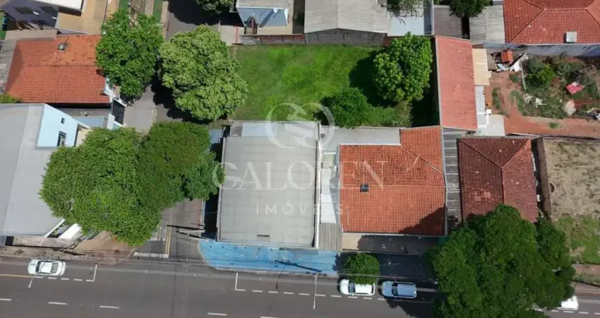 Barracão e casa comercial avenida alexandre rasgulaeff  aceita permuta