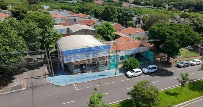 Barracão e Casa Comercial Avenida Alexandre Rasgulaeff aceita permuta