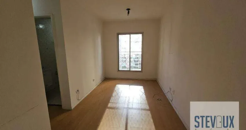 Apartamento para reforma em ótimo prédio de Moema Pássaros - 1 dormitório com vaga