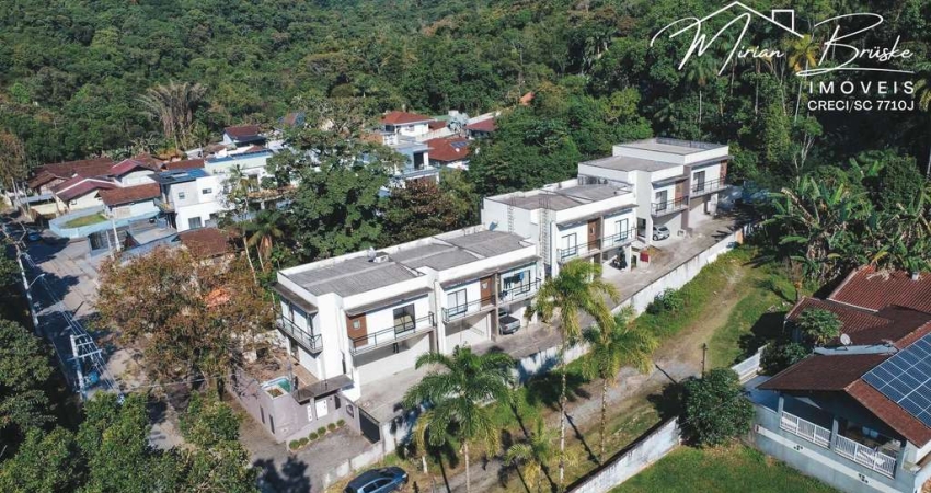 Sobrado de Condomínio com 4 quartos, São Marcos, Joinville - R$ 1.19 mi, Cod: 322