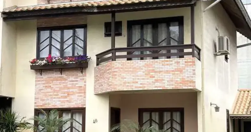 Sobrado com 3 quartos, anita garibaldi, joinville - r$ 860 mil, cod: 329