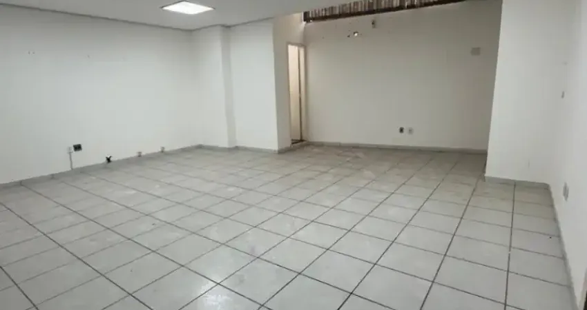 Alugo sala comercial com 55m2 no edifício vitória régia no início da fernando corrêa