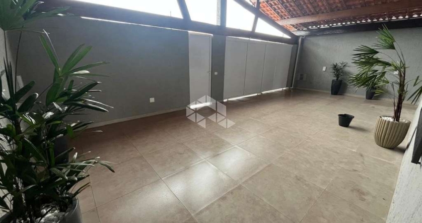 CASA ISOLADA NA PRAIA. 04 DORMS. (01 SUITE) 04 VAGAS COBERTAS, ESPAÇO GOURMET. TUPI, PRAIA GRANDE SP.