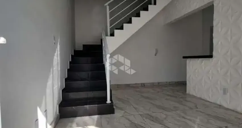 Sobrado em condomínio com 02 suítes, 01 salas, 4 banheiros