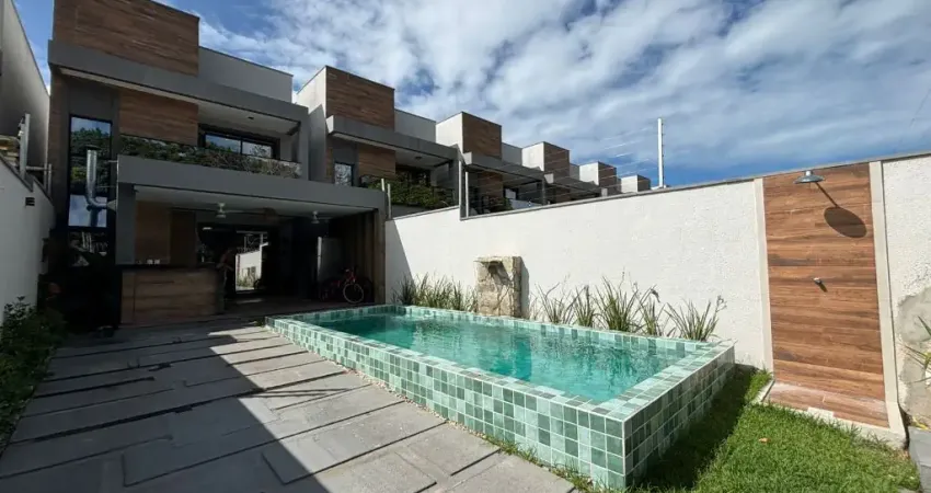 Linda casa à  venda no Liberty, Eusébio, Porteira fechada e com piscina por apenas R$650.000