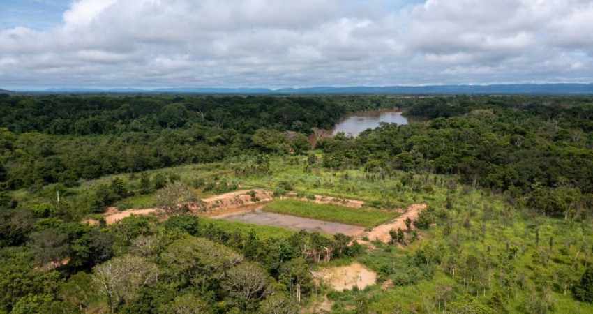 Chácara / sítio com 3 quartos à venda na Rua Marechal Deodoro, Zona Rural, Rosário Oeste