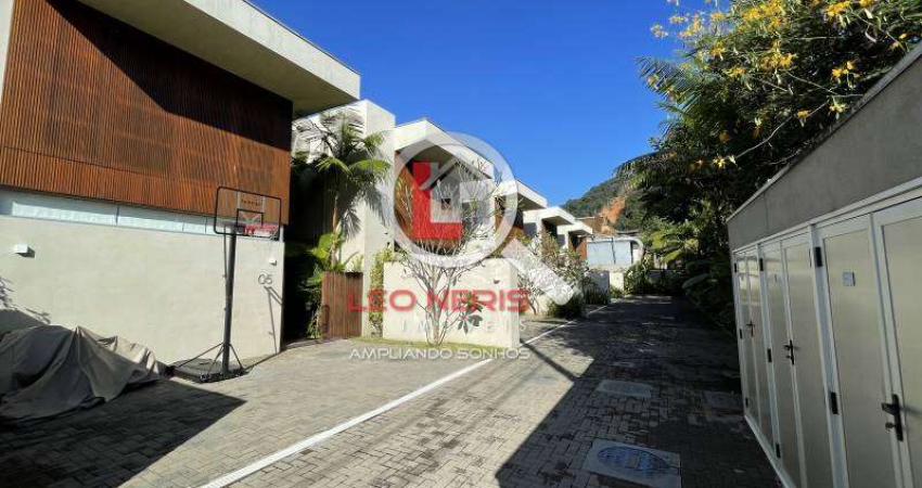 Casa em condomínio fechado com 4 quartos à venda na Avenida Patriarca Antônio José Marques, Camburi, São Sebastião
