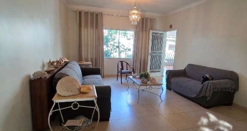 Casa com 3 quartos à venda no Paraíso, Araçatuba 