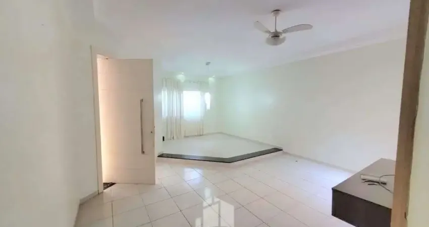 Casa com 3 quartos para alugar no Ipanema, Araçatuba