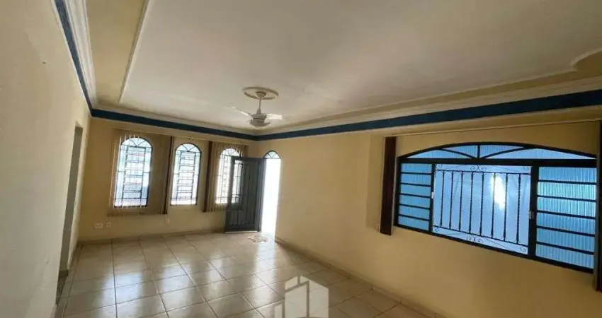 Casa com 3 quartos à venda no Monte Carlo, Araçatuba