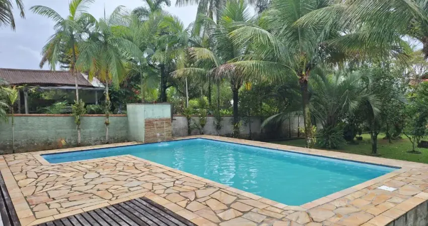 Casa com 3 quartos para alugar na Rua Lóis Lucas, Salto do Norte, Blumenau