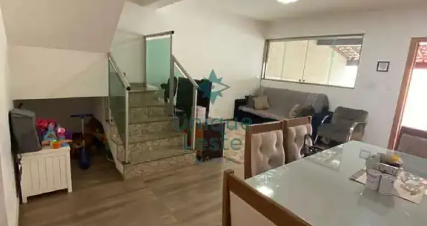 Casa com 3 quartos à venda na Avenida Campos Gerais, Parque Xangri-Lá, Contagem