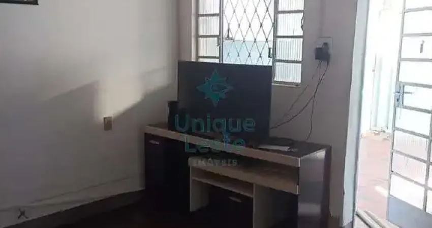 Casa com 2 quartos à venda na Rua Joaquim Zenir Leite, Paraíso, Belo Horizonte
