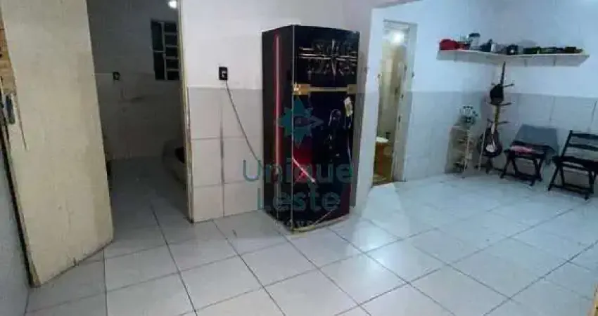 Casa com 6 quartos à venda na Rua Pitangui, Pompéia, Belo Horizonte