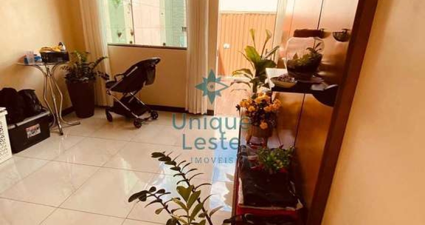 Casa com habitese à venda, Heliópolis, Belo Horizonte, MG