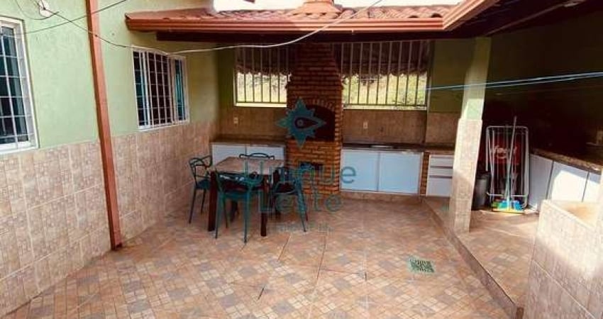 Casa com 2 quartos à venda na Rua Veredinha, Pompéia, Belo Horizonte