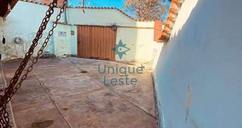 Casa com 2 quartos à venda na Rua Aracium, Jaqueline, Belo Horizonte