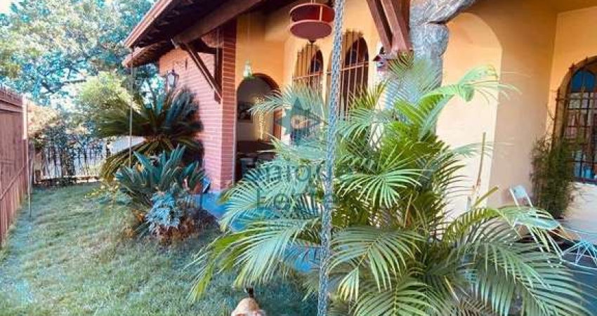Casa  com EDICULA  e HABITESE no Cachoeirinha, Belo Horizonte, MG