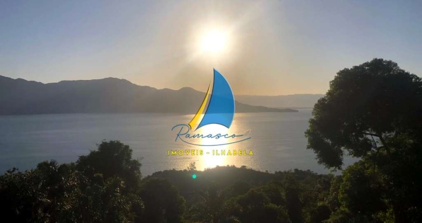 TERRENO EM ILHABELA - ESCRITURA DEFINITIVA E VISTA PANORÂMICA PARA O MAR - REGIÃO CENTRAL