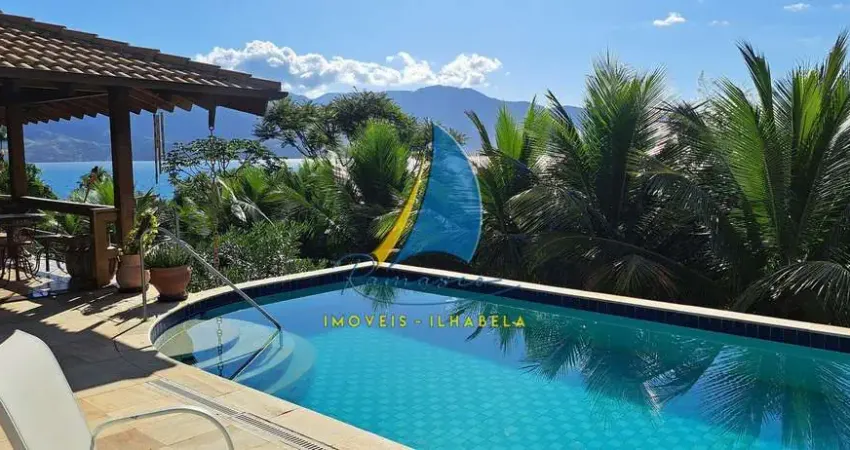 LINDA CASA EM BAIRRO DE ALTO PADRÃO EM ILHABELA - VISTA PARA O MAR