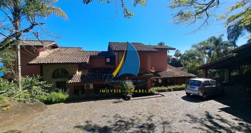 Casa à venda em costeira na Ilhabela-SP, bairro Ponta das Canas: 5 quartos, 5 suítes, 3 salas, 8 banheiros, pier para embarcação até 75 pés, 2 poitas.
