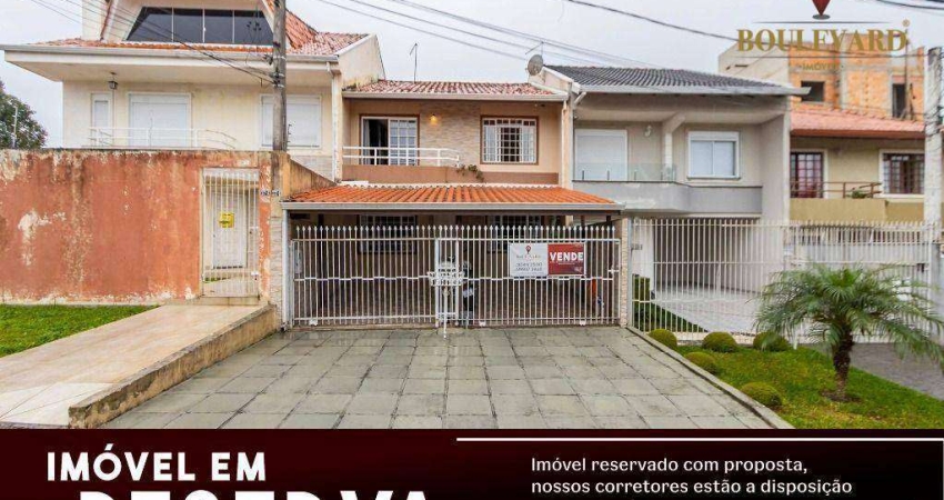 Sobrado semi-mobiliado de rua com 3 dormitórios à venda, 116 m² por R$ 490.000 - Cajuru - Curitiba/PR