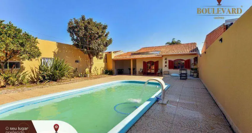 Casa térrea com piscina e 3 dormitórios à venda, 108 m² por R$ 645.000 - Guatupê - São José dos Pinhais/PR