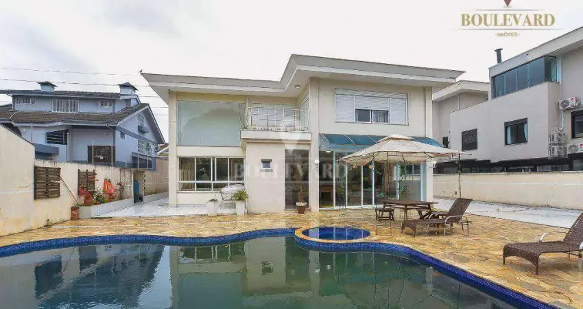 Casa bem localizada e iluminada com 5 dormitórios à venda, 612 m² por R$ 4.900.000 - Jardim das Américas - Curitiba/PR