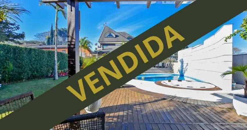 Jardim Social, casa 648m², com guarita, 4 quartos sendo 3 suítes, 3 vagas, piscina, Curitiba, PR