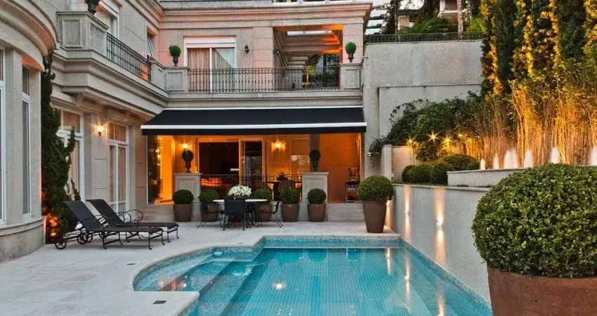 Parque Tingui Mansão com Elevador, 4 suítes, 10 vagas de garagem com 777m² , Curitiba, PR