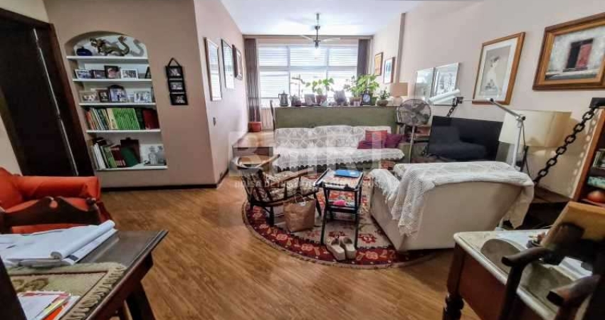 Apartamento de 3 quartos com vaga para venda na Souza Lima em Copacabana no Rio de Janeiro