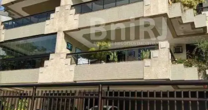 Cobertura Linear à Venda na Rua Rogério Karp - 5ª Quadra da Praia com Vista Livre e Terraço de 95m²