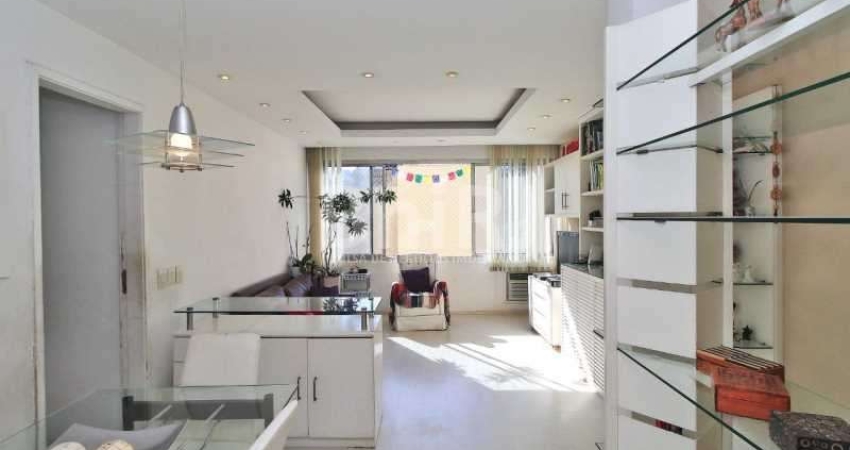 Apartamento. Jardim Botânico. Três (3) quartos. Vista livre. 2 vagas.