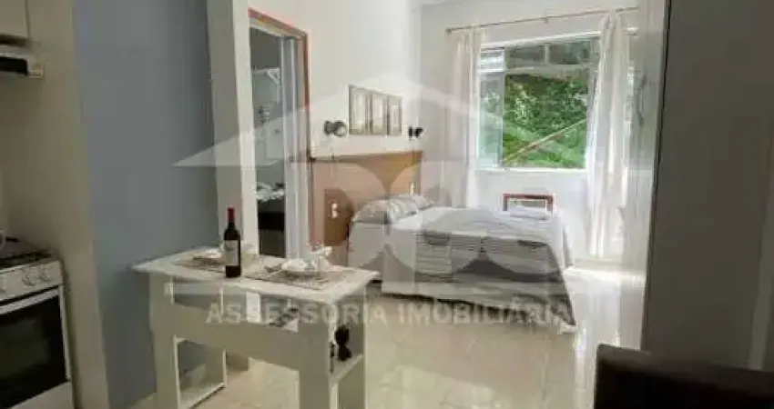 CATETE - Lindo studio reformado, mobiliado / equipado, com 24 m²