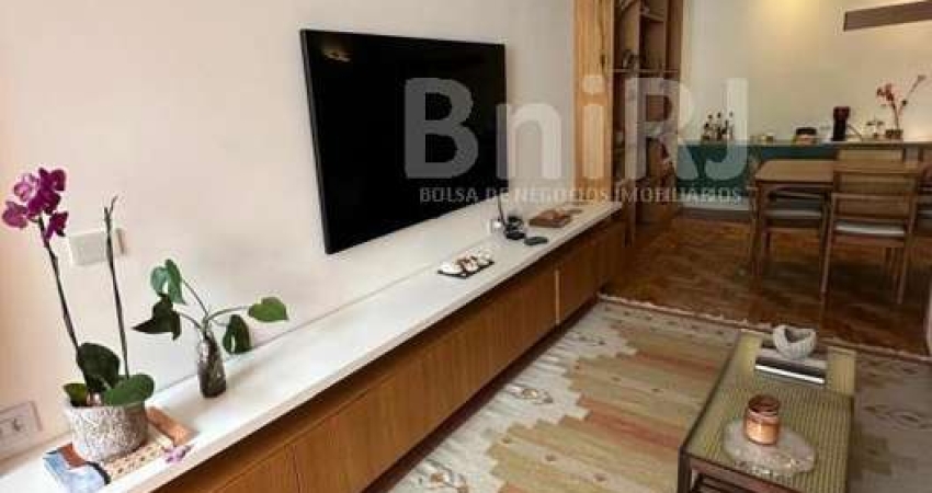 Oportunidade! Apartamento à venda de 126m2 sendo 3 quartos com 1 vaga de garagem