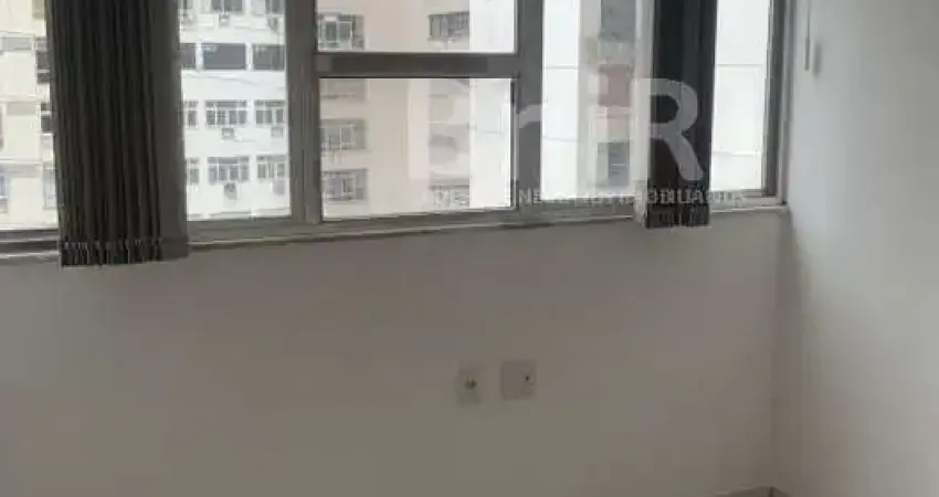 BANDEIRA DE MELLO VENDE NO CENTRO DA CIDADE PERTO DO METRO, SALA E QUARTO REFORMADO. VENHA CONHECER