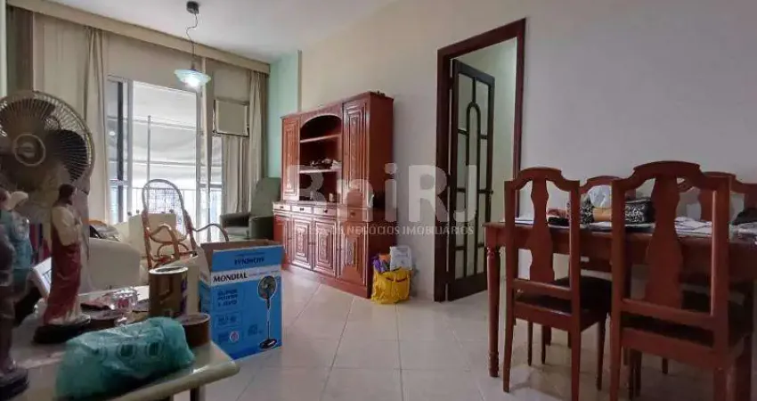 Apartamento de 2 quarto com dependência revertida para 3 quartos, vaga de garagem na escritura e infra completa no riachuelo!!!!