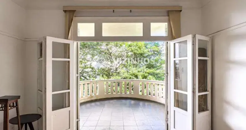 3 Quartos com Vaga e Varandão Circular