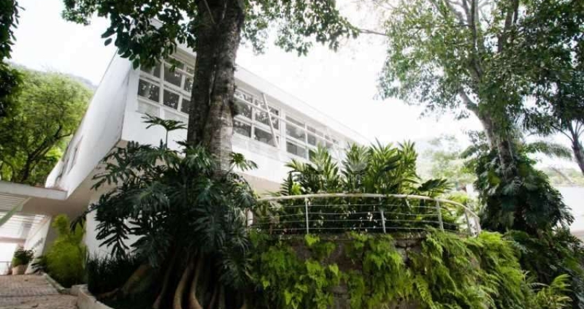 Extraordinária Residência - Projeto Niemeyer - Segurança 24 horas