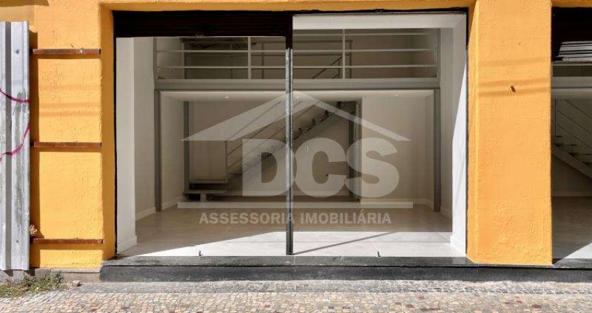 Loja para Alugar - Recém-Reformada. 36,98m² com Jirau. Ponto Comercial de Alto Fluxo no Centro do Rio