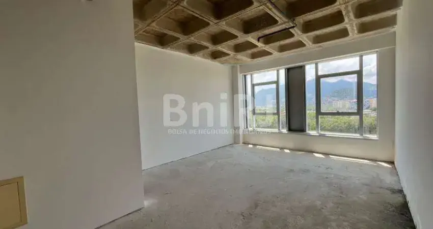 Excelente Sala Comercial à Venda no Centro Metropolitano - Barra da Tijuca