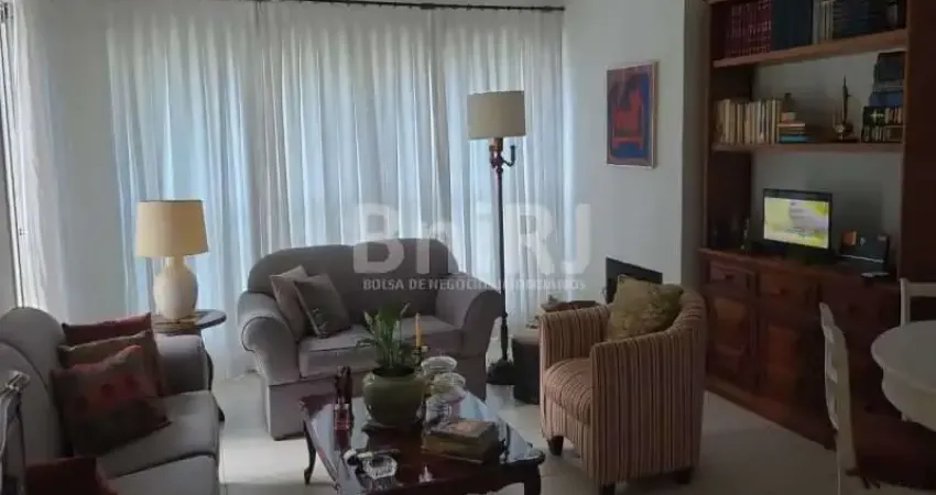 ULTIMA OPORTUNIDADE - APARTAMENTO DOIS QUARTOS , SENDO 01 SUITE- 02 VAGAS-  CENTRO- PETROPOLIS - RJ.