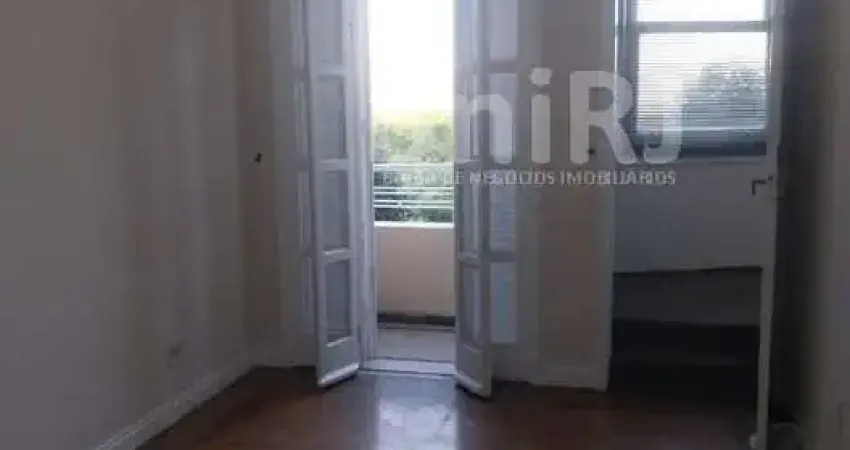 apartamento luxoso amplo em frente a praia Flamengo
