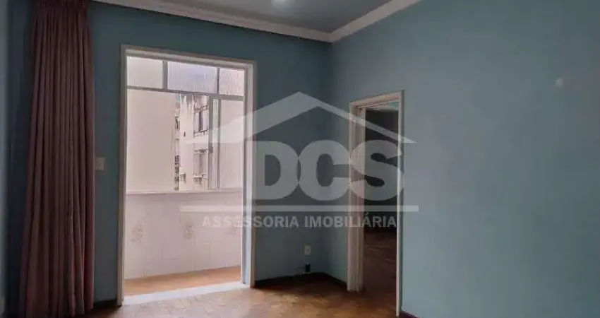 TIJUCA - Maria Amália - Apartamento de 3 quartos próximo à Rua Uruguai