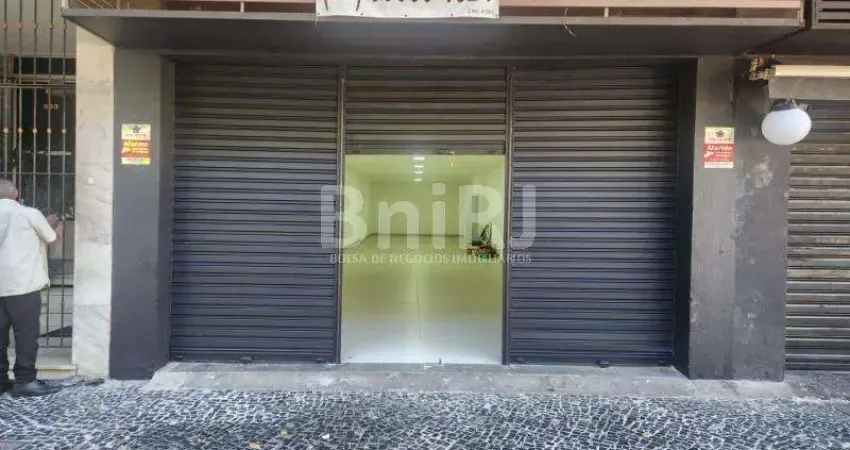 Excelente Loja comercial com contendo 120metros totalmente reformada com parte hidráulica e dois banheiros novos.