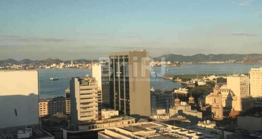 Imperdível ! VENDO ou ALUGO: Andar com 212m2 no Edifício Manhattan Tower, Prédio Imponente, Andar Alto e Exclusivo. Linda Vista!