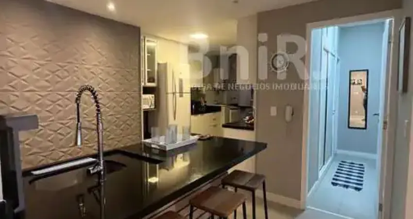 Excelente localização e Silencioso ! Raridade! Reformado entrar e morar!