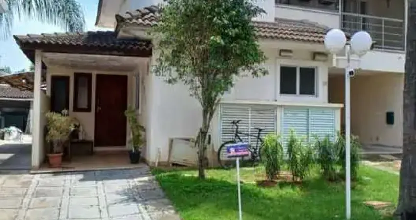 Casa em condomínio fechado com infra de lazer, 3 quartos 1 suíte. vargem pequena! documentação 100% aceitando financiamento! conforto e espaço para sua família!