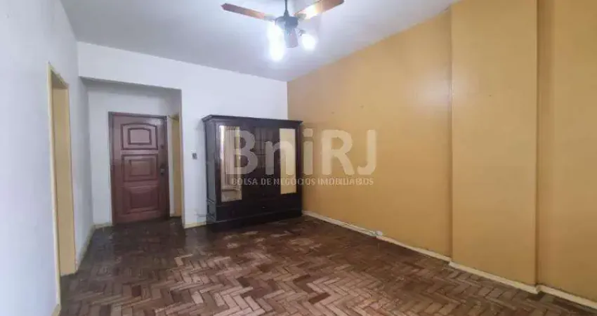 Oportunidade imperdível na tijuca! seu novo lar te espera ao lado do metrô afonso pena, sala, 2 quartos.